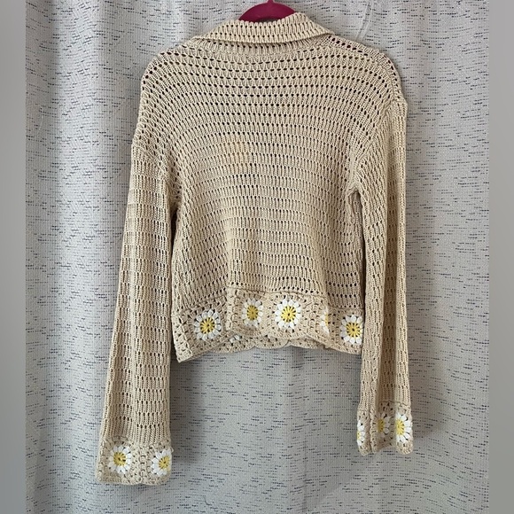 Storia Beige Crochet Cardigan with Floral Trim NWT - Picture 4 of 8